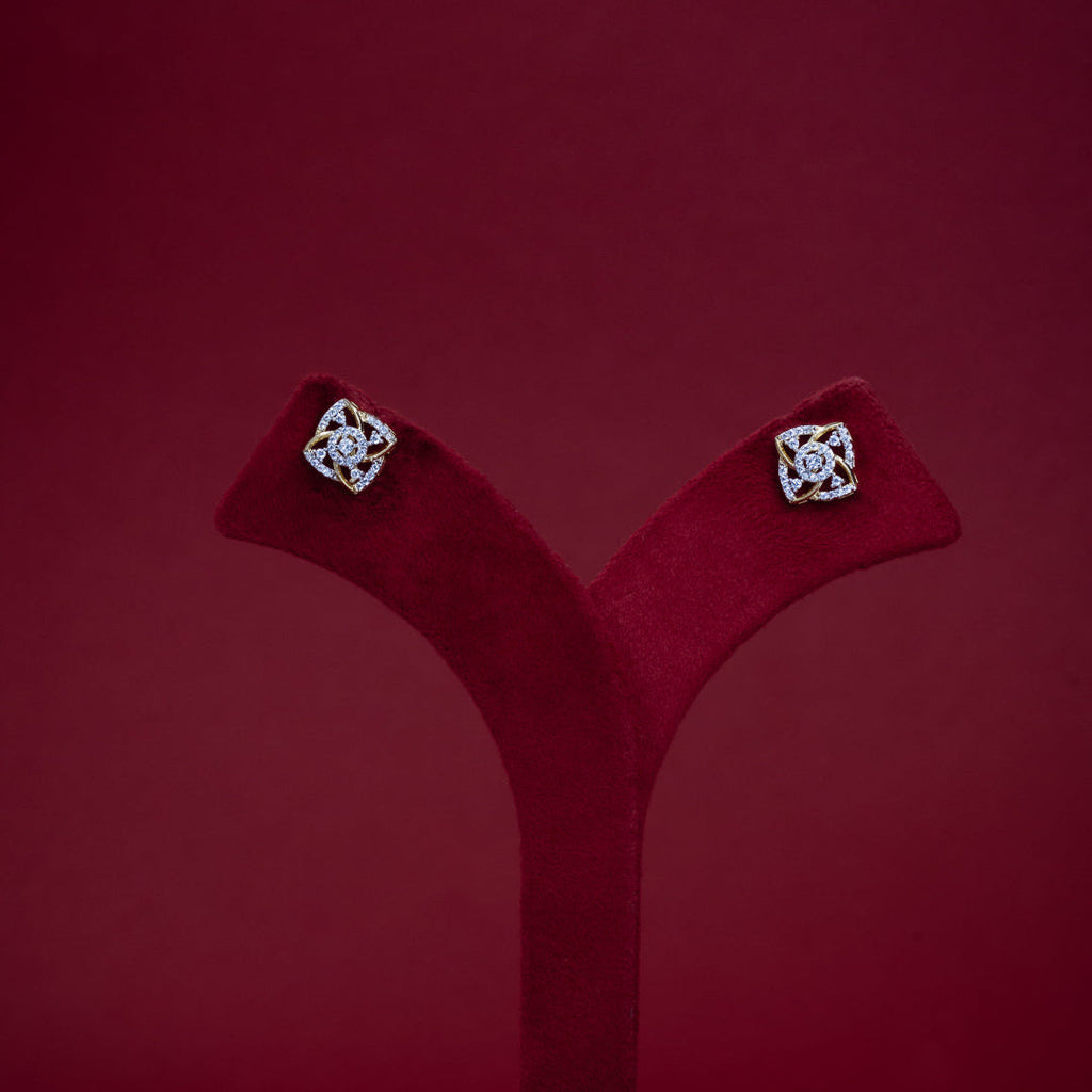 Elegant Interlocking Knot CZ Pendant &amp; Stud Earring Set – P0141
