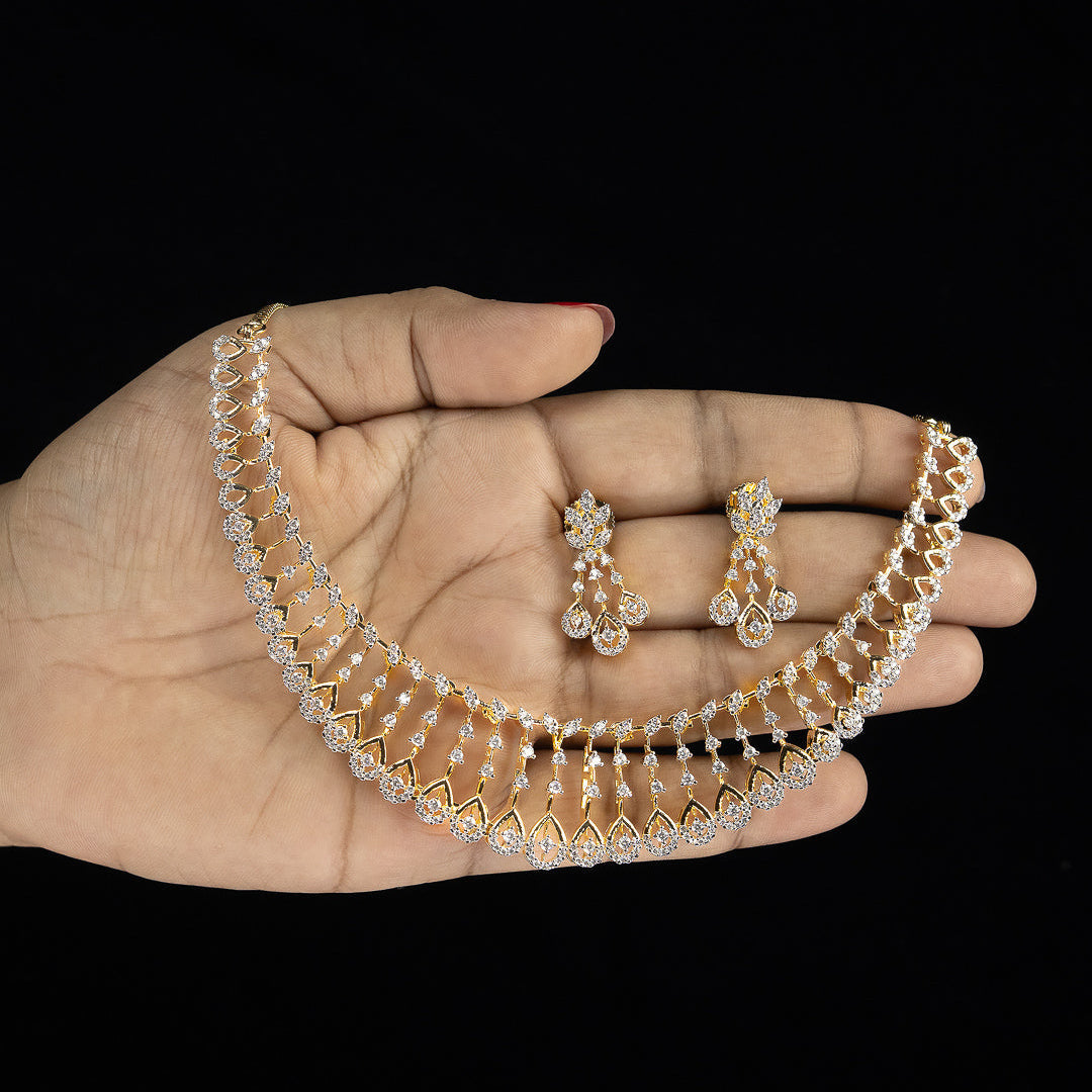 Royal Teardrop Diamond Necklace Set – ND0016