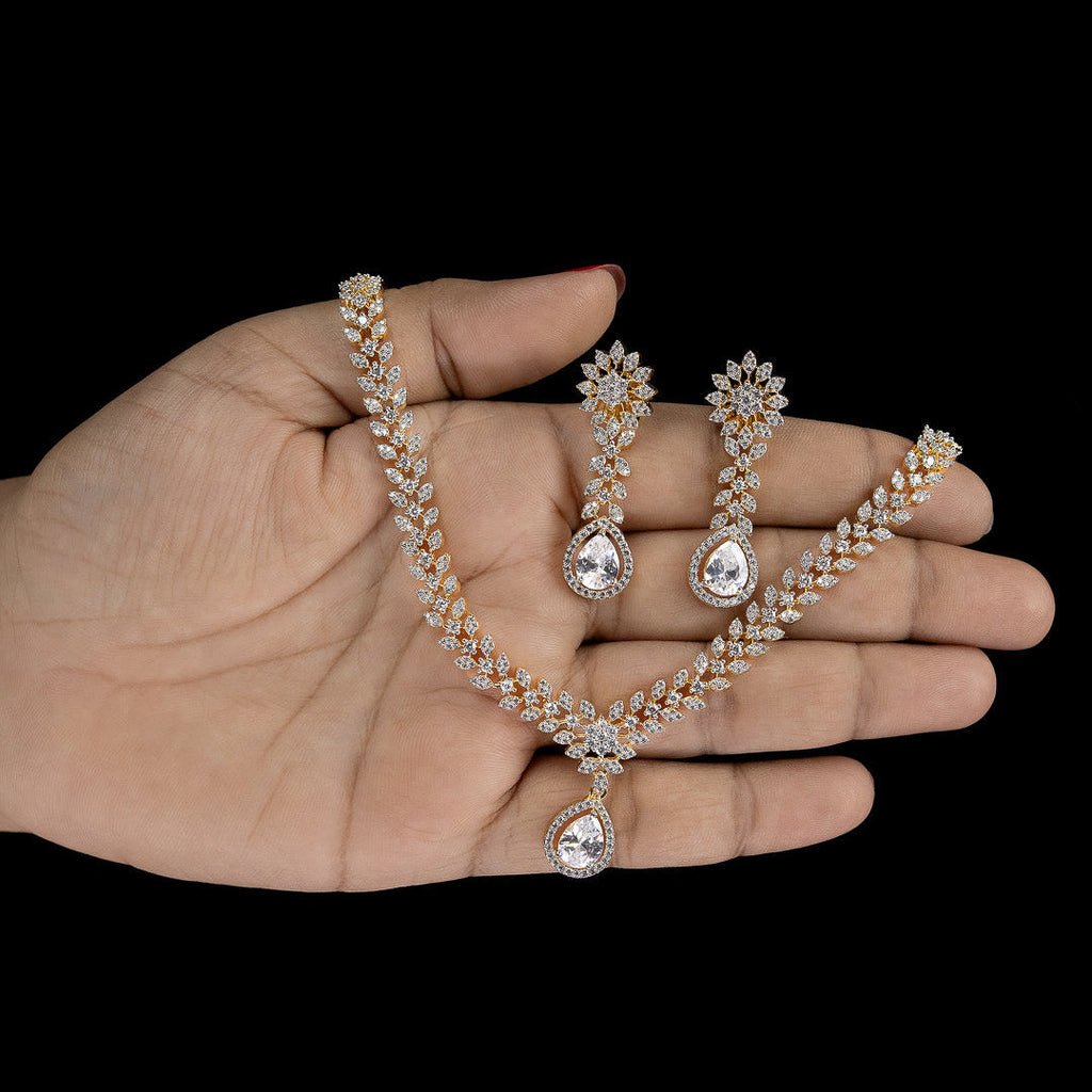 Classic Pear Drop Diamond Necklace Set – ND0019