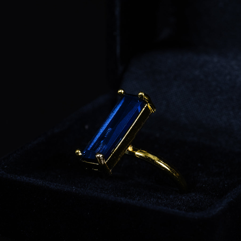 FDR0004 - Emerald Cut Sapphire Statement Ring